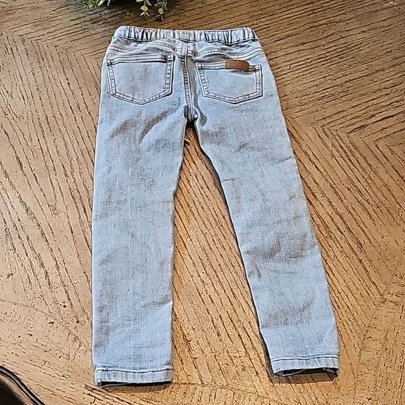 Girls jeggings size 4/5T brave little ones - Picture 9 of 13